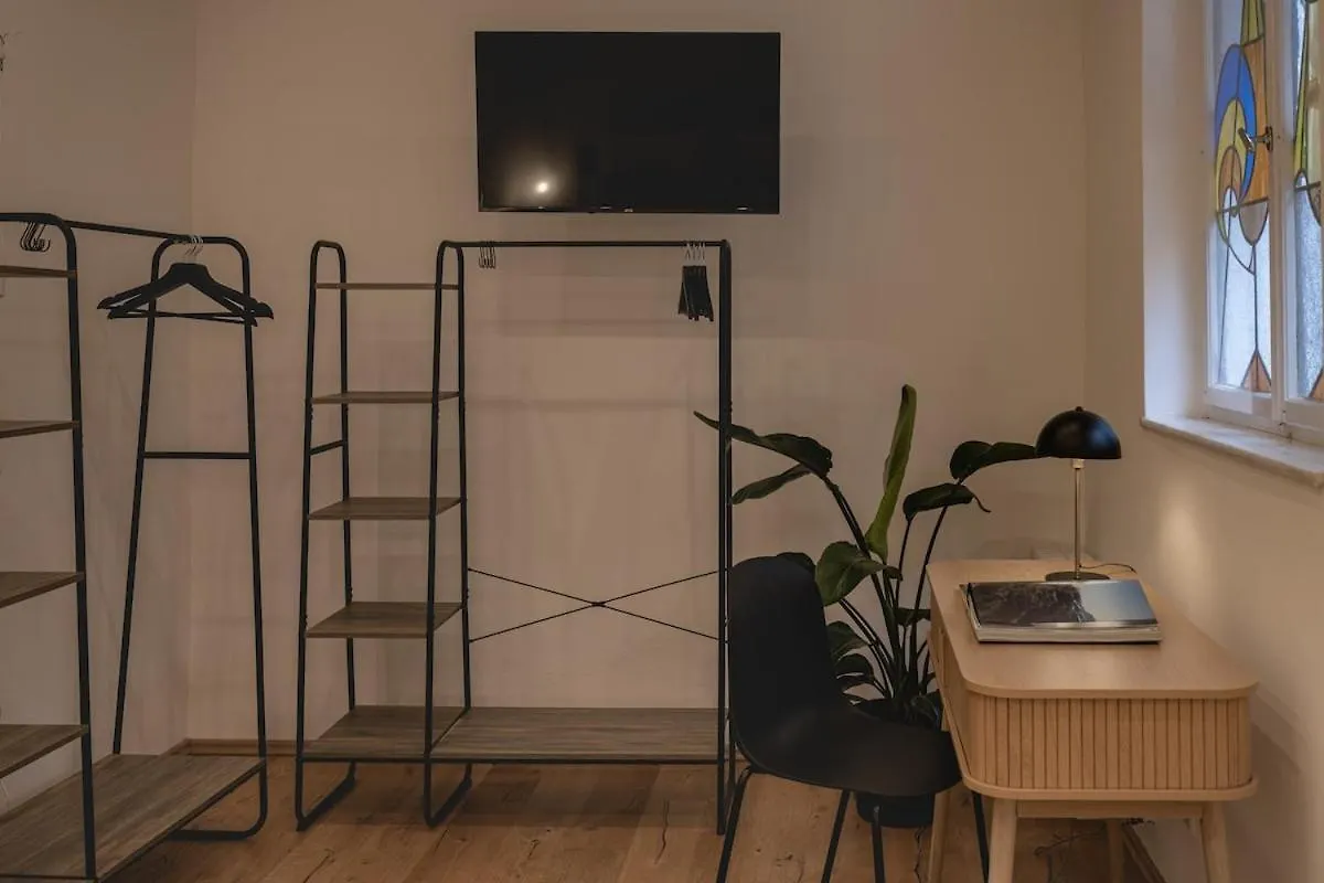 2 Zimmer Apartment Mit Parkplatz ベルリン