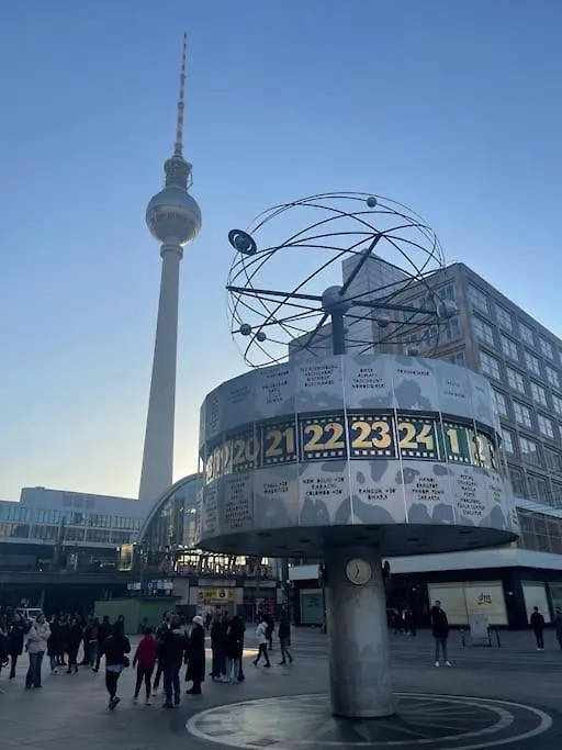 2 Zimmer Apartment Mit Parkplatz Berlin Allemagne