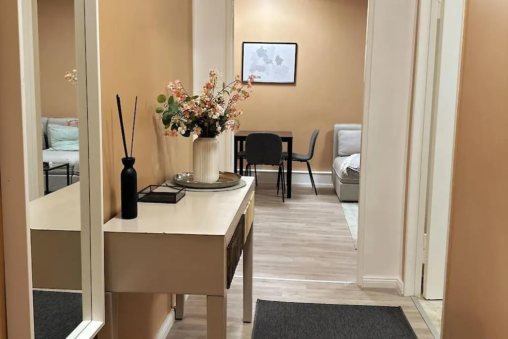 2 Zimmer Apartment Mit Parkplatz Berlin Allemagne