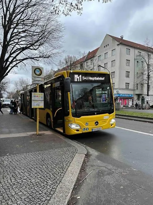 2 Zimmer Apartment Mit Parkplatz Berlin
