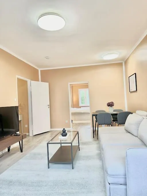 2 Zimmer Apartment Mit Parkplatz Berlin